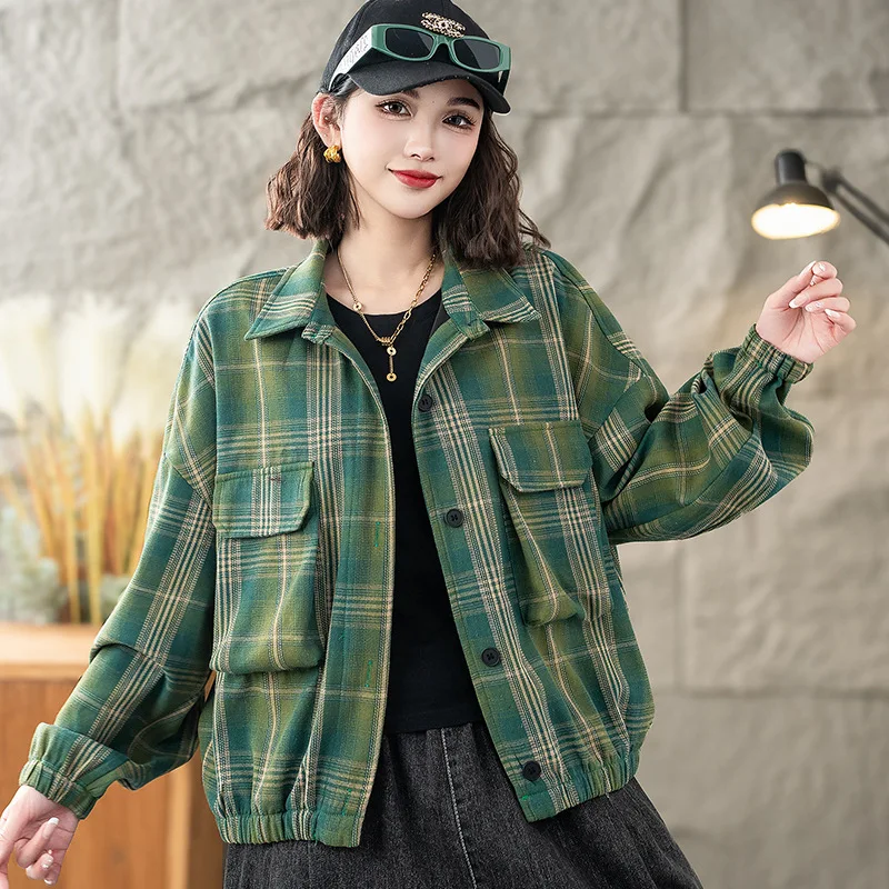Giacca camicia corta allentata casual per donna Primavera Nuovo top scozzese con maniche a pipistrello retrò e alla moda primaverili e autunnali JJ834