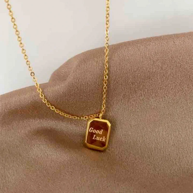 Creative Square Good Luck Pendant Necklace For Women Light Luxury Stainless Steel Geometric Choker Necklace Autumn Party Jewelry