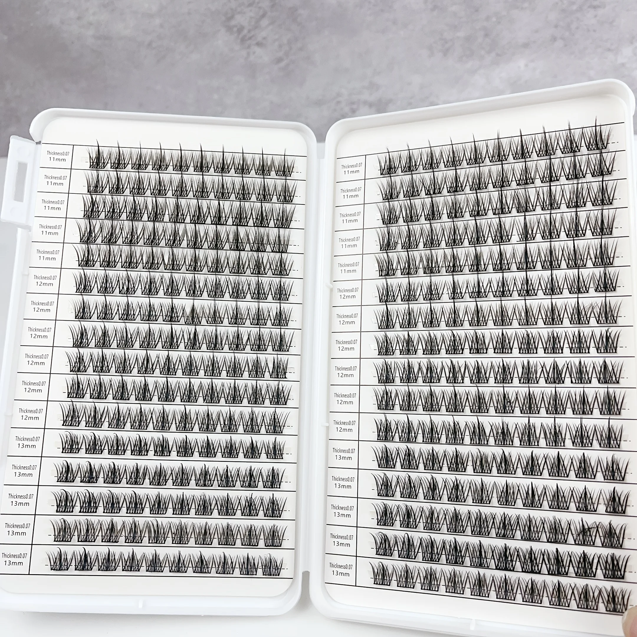 320 คลัสเตอร์อายแลชบุ๊ค - ขนตา - Eyelash Extension Anime Style บทวิจารณ์และราคา
