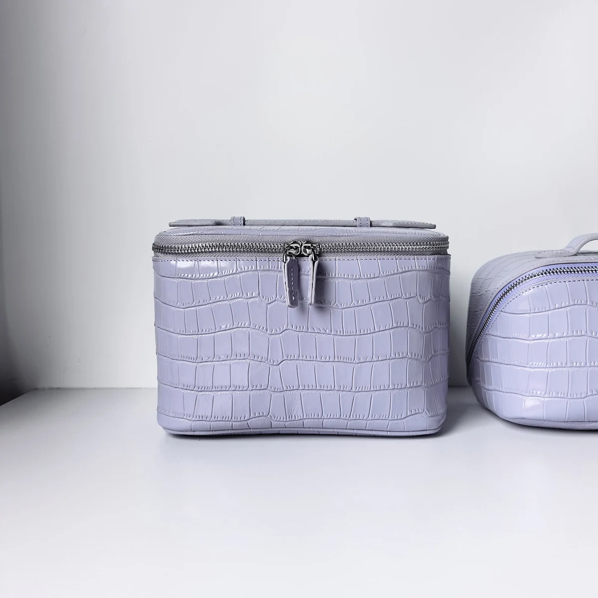 Kosmetiktaschen-Set aus echtem Leder mit lila Krokodilmuster, große Kapazität, Reise-Toilettentasche für Damen, Kosmetiktasche, Beutel – Detail 9
