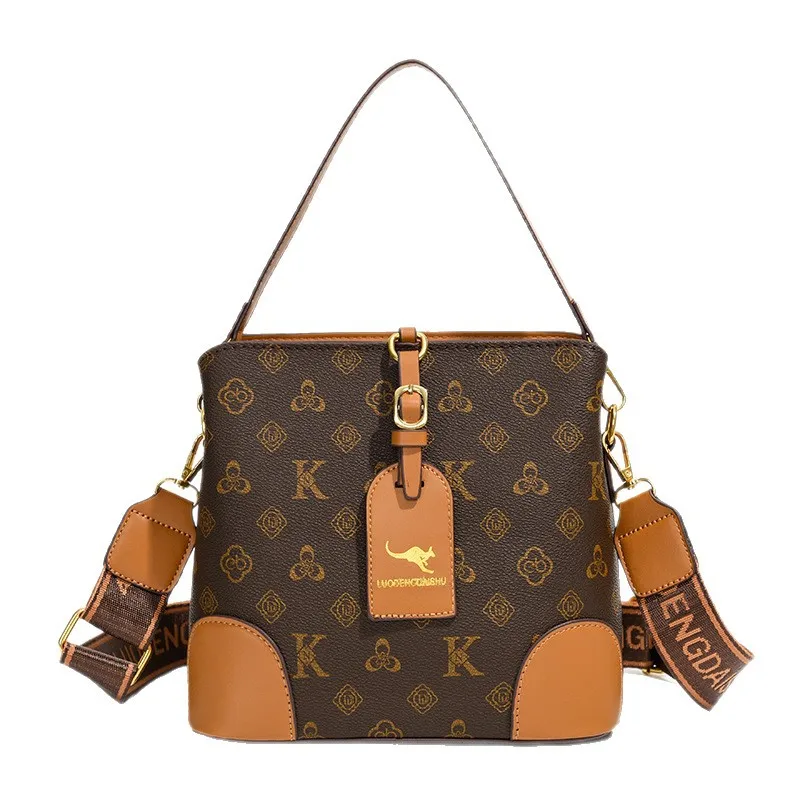 حقيبة حمل كلاسيكية مستوحاة من المصمم للنساء 2025 حقيبة دلو أنيقة متعددة الاتجاهات محفظة كتف موضة جمالية للاستخدام اليومي