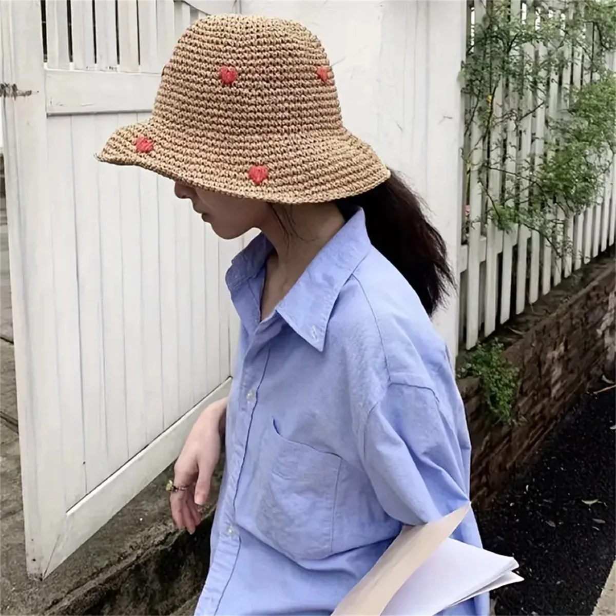 An Insta-style wavy edge large eaves straw fisherman hat women\'s summer braided love straw hat holiday beach breathable sunshade