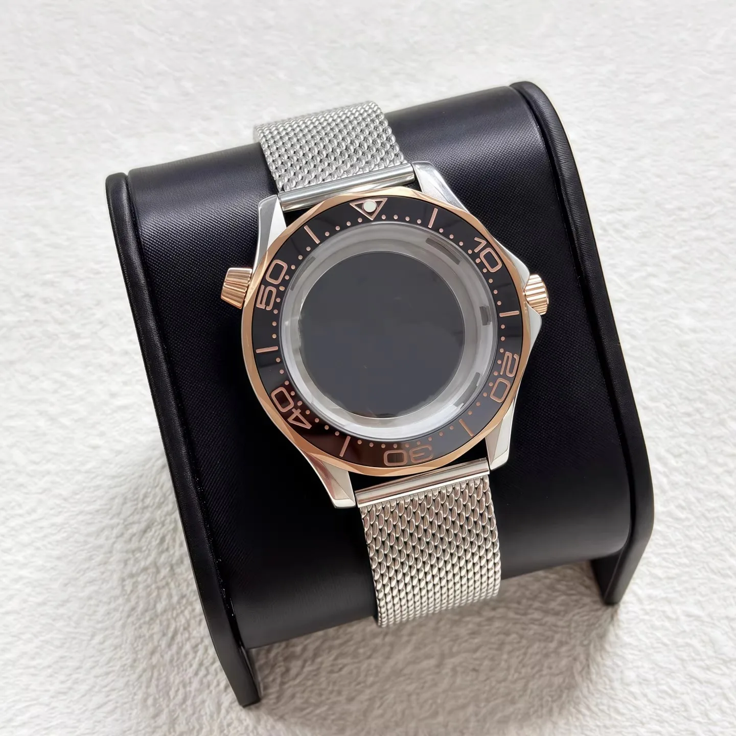 

Корпус часов Sea Master 300, 41 мм, для механизма NH35, из нержавеющей стали 316L, с сетчатым браслетом, сапфировым стеклом и корпусом из розового золота.