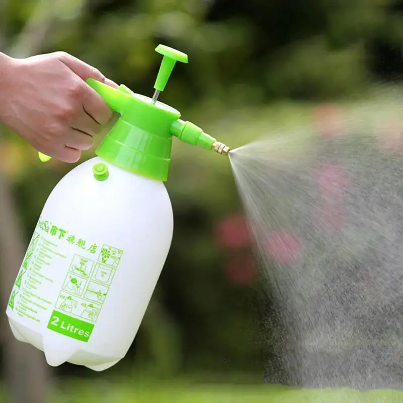 

2L Hand Pressure Water Sprayers Bottles Hand Held Auto Lawn Sprayer With Adjustable Nozzl Garden Spray Sprinkle Gardening Water