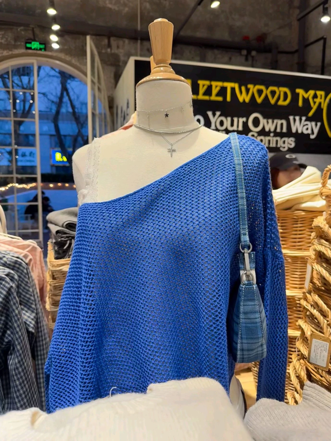 Royal Blue Hollow Out Long Sleeve T-shirt Woman Sexy Scoop Neck Loose Thin Knitted Smock Tops Fashion Streetwear Solid Crop Top