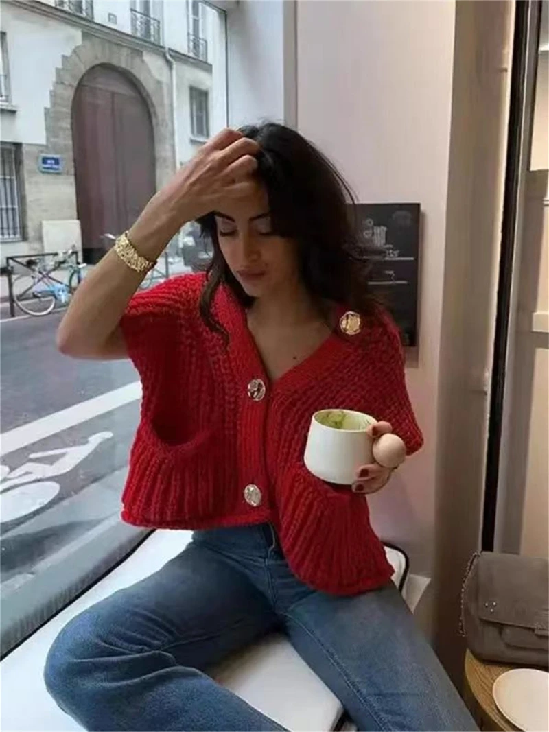 Streetwear Knitted Vest Fall Clothes 2024 Women Fashion Cropped Sweater Top Casual Red Sleeveless O-Neck Button Cardigans Vest