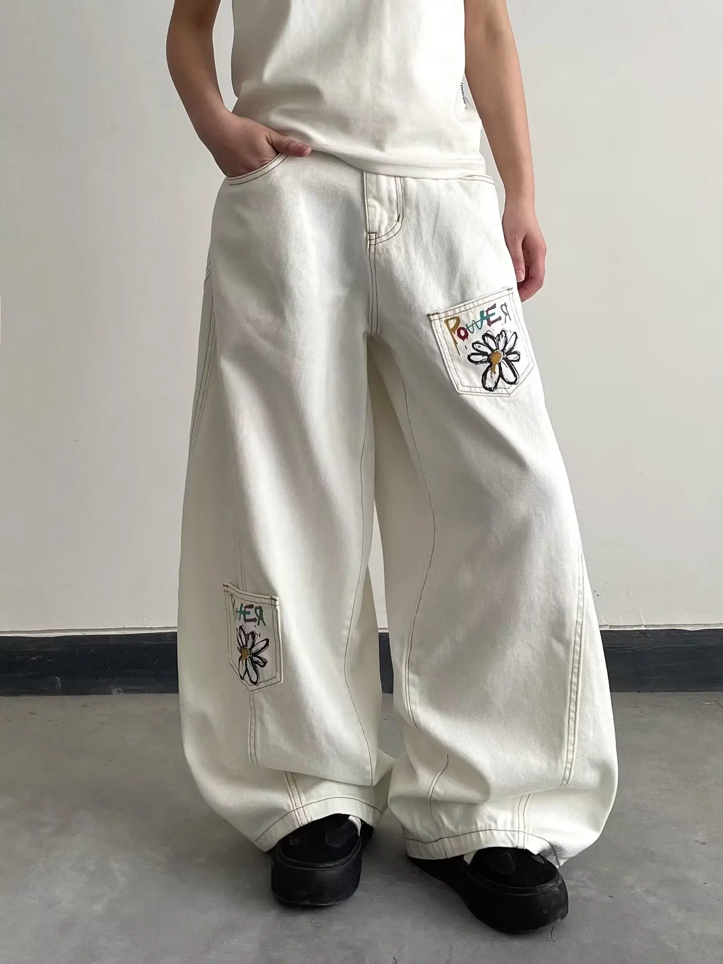 

Широкие джинсы с цветочной вышивкой в стиле ретро для подростков и подростков — винтажные облегающие прямые брюки с отверстиями на талии,