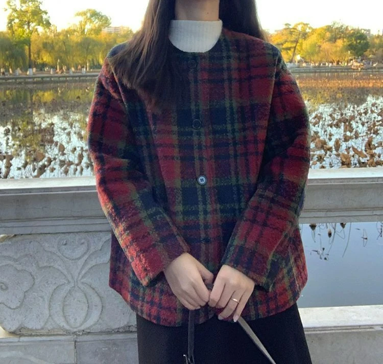 

2026 New Retro Design Sense Red Plaid Cotton Dress High Sense Plaid Coat Women