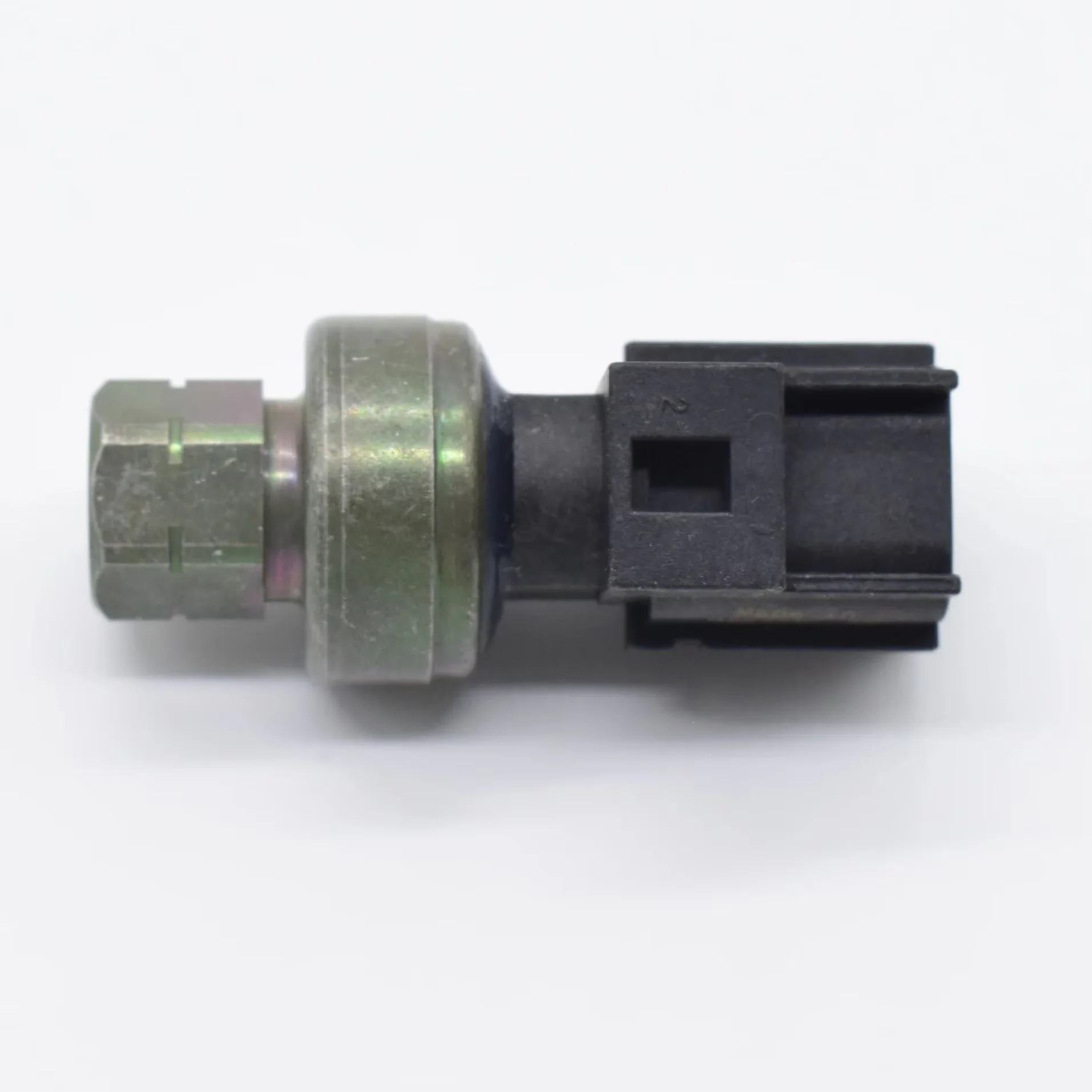Air Conditioner Pressure Sensor 05072384AA For Dodge Ram 2500 3500 Jeep Liberty Grand Cherokee