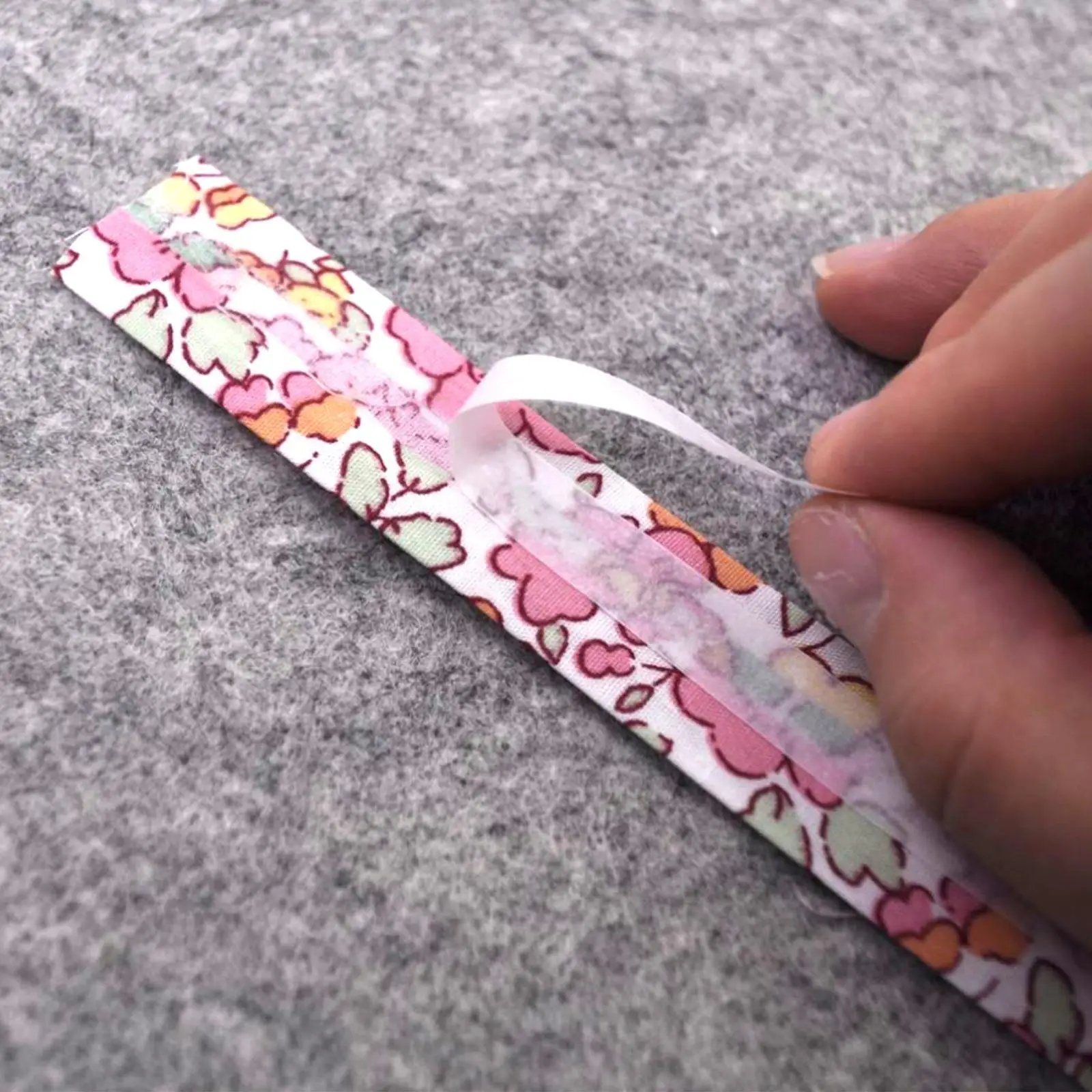 Fusible Interfacing Web Waterproof Washable Quilting Tool for Hand-sewing Embroidery Patching Work Fabric Applique Home Use