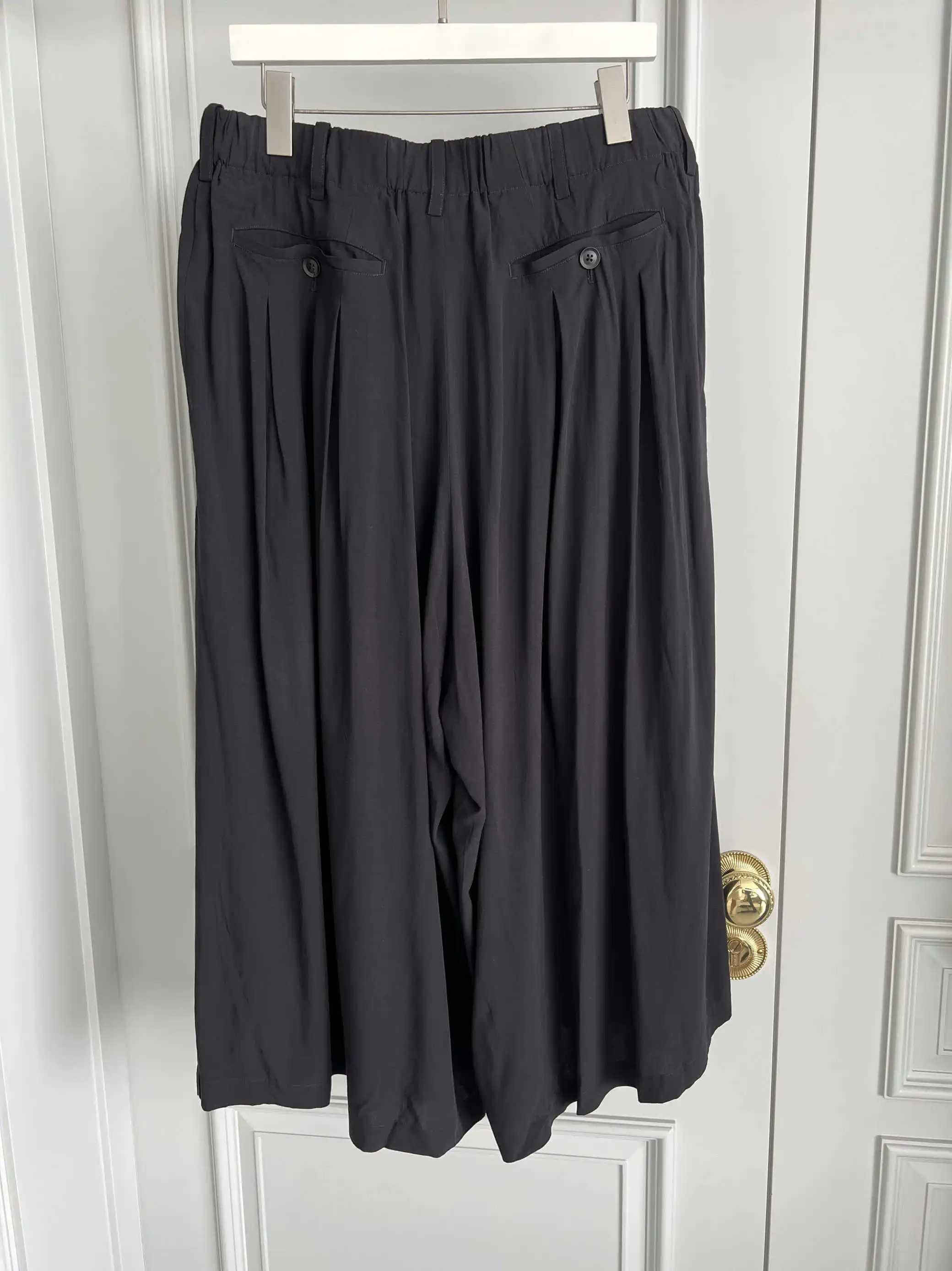 TOP-YAMOTO ดีไซน์ดั้งเดิมกางเกงลําลองทรงหลวมสีดําเข้มและเฉพาะกลุ่ม