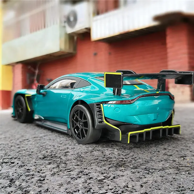 

1:24 Aston Martin Vantage GT3 Alloy Super Sports Car Model Diecast Metal Track Racing Car Vehicle Model Sound Light Kid Toy Gift