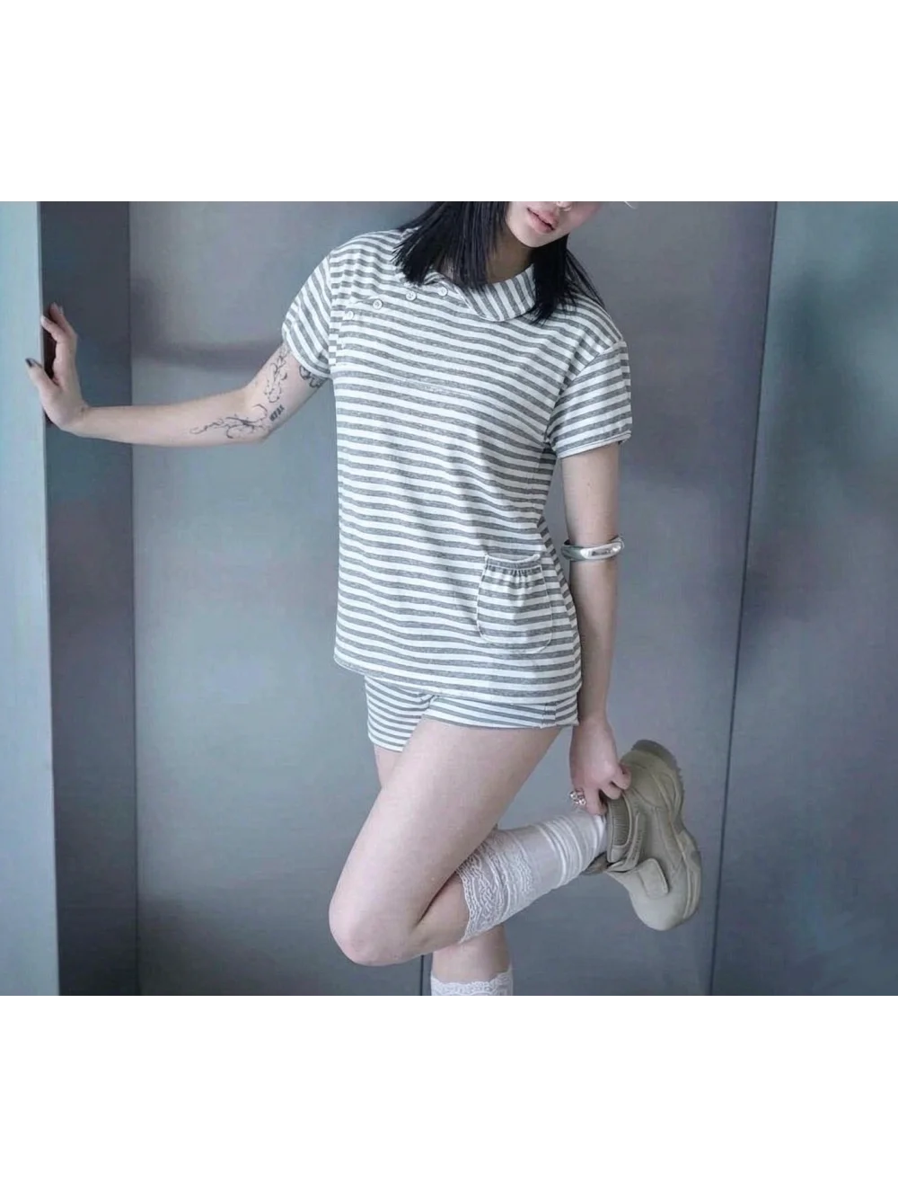 2026 new summer retro sweet diagonal decorative button gray white striped small pocket doll collar top loose casual versatile