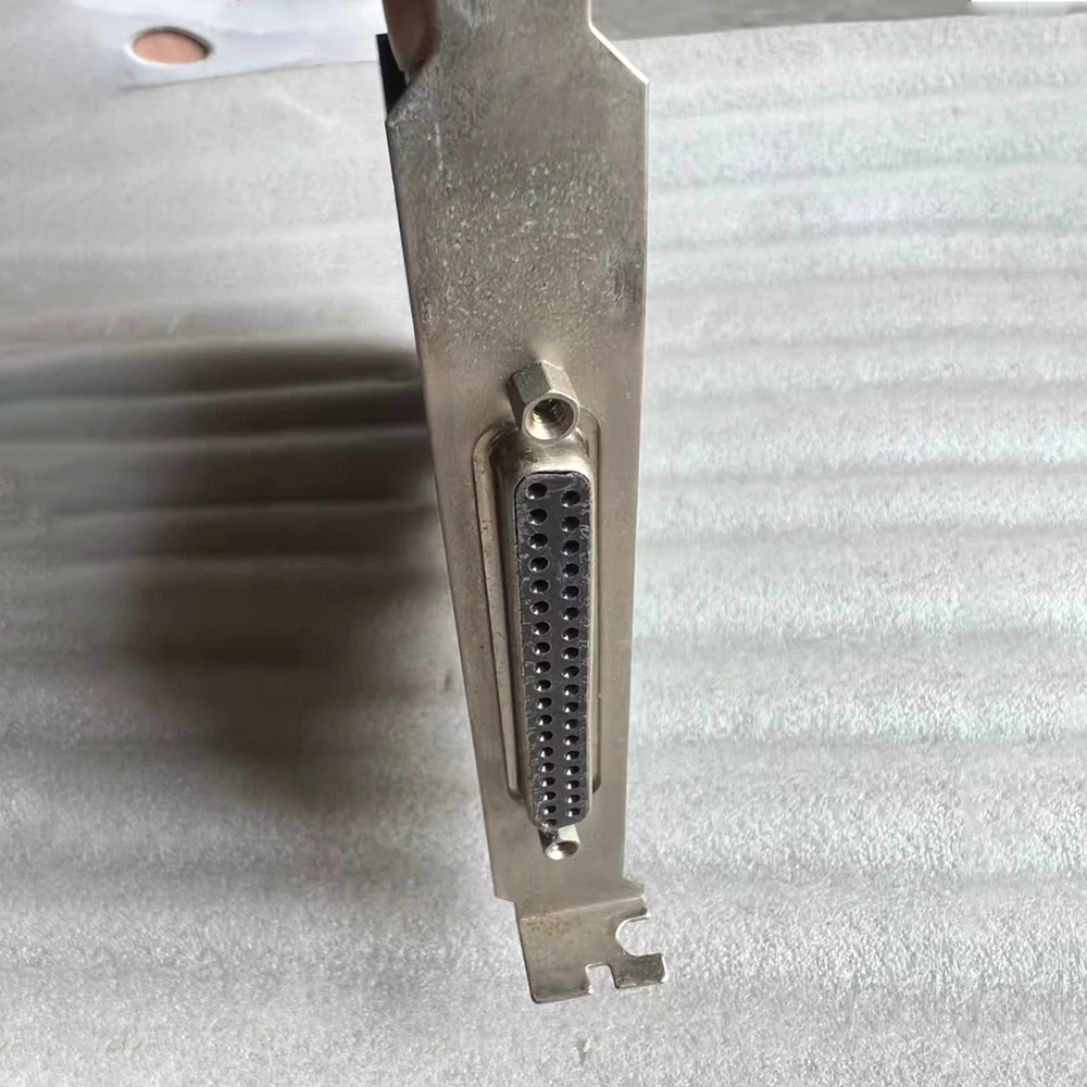 

PCI-1718HDU 12-битная многофункциональная карта сбора данных PCI-шины PCI-1718HDU-AE