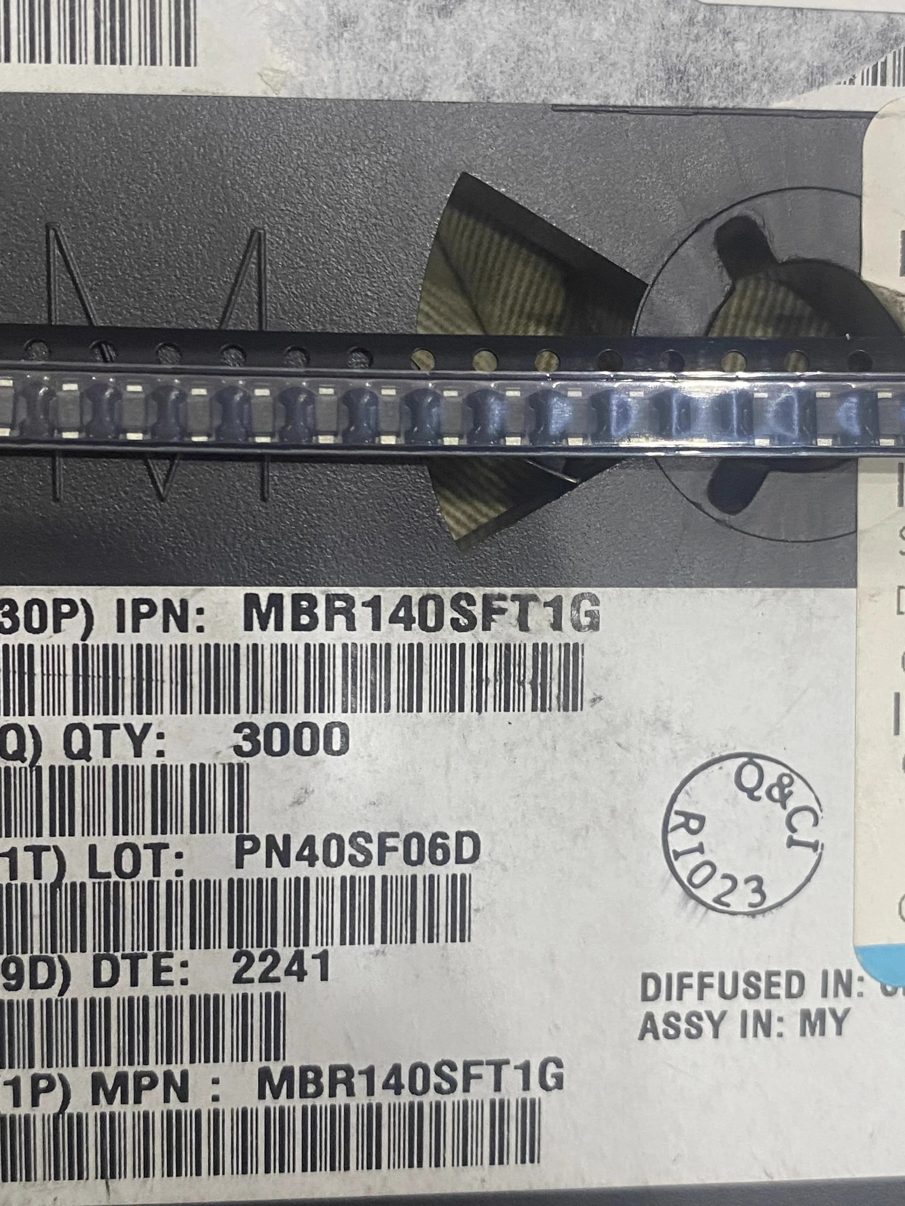 

50 шт. Совершенно новый оригинальный MBR140SFT1G 22+ SOD123