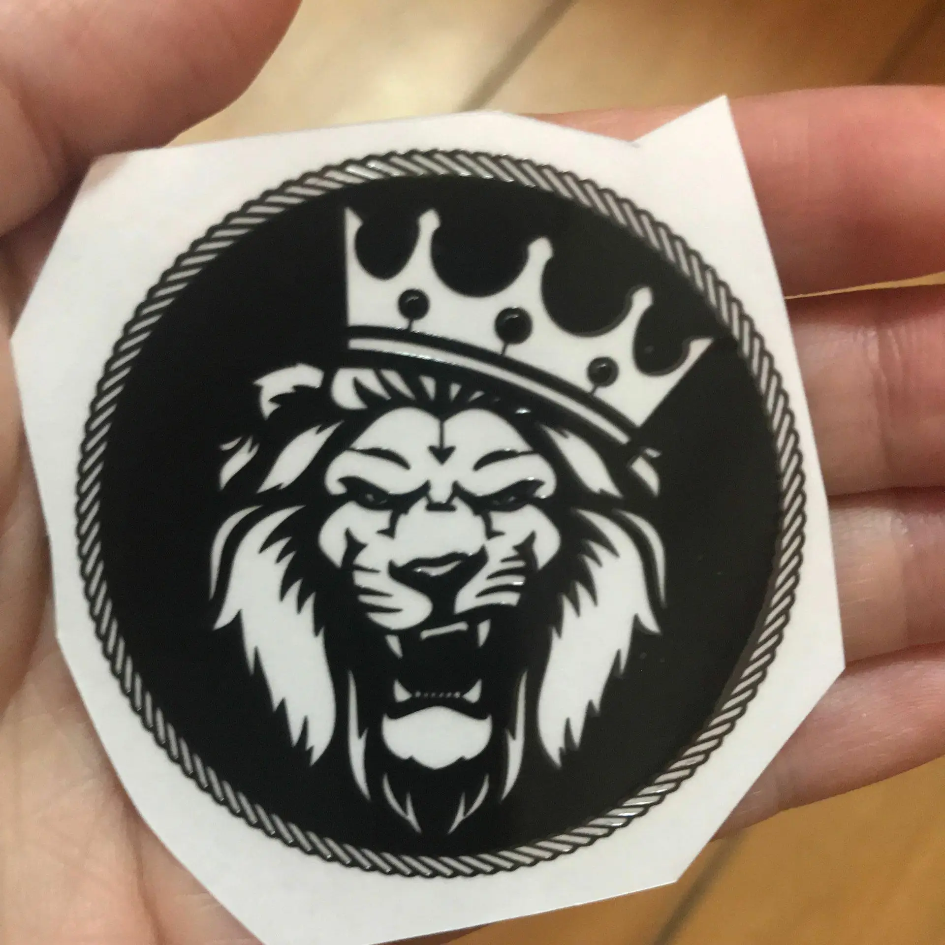 51mm  MT-063 cool black golden metal king  lion sticker decal for car mobile phone  notebook laptop  Guitar DIY Stickers