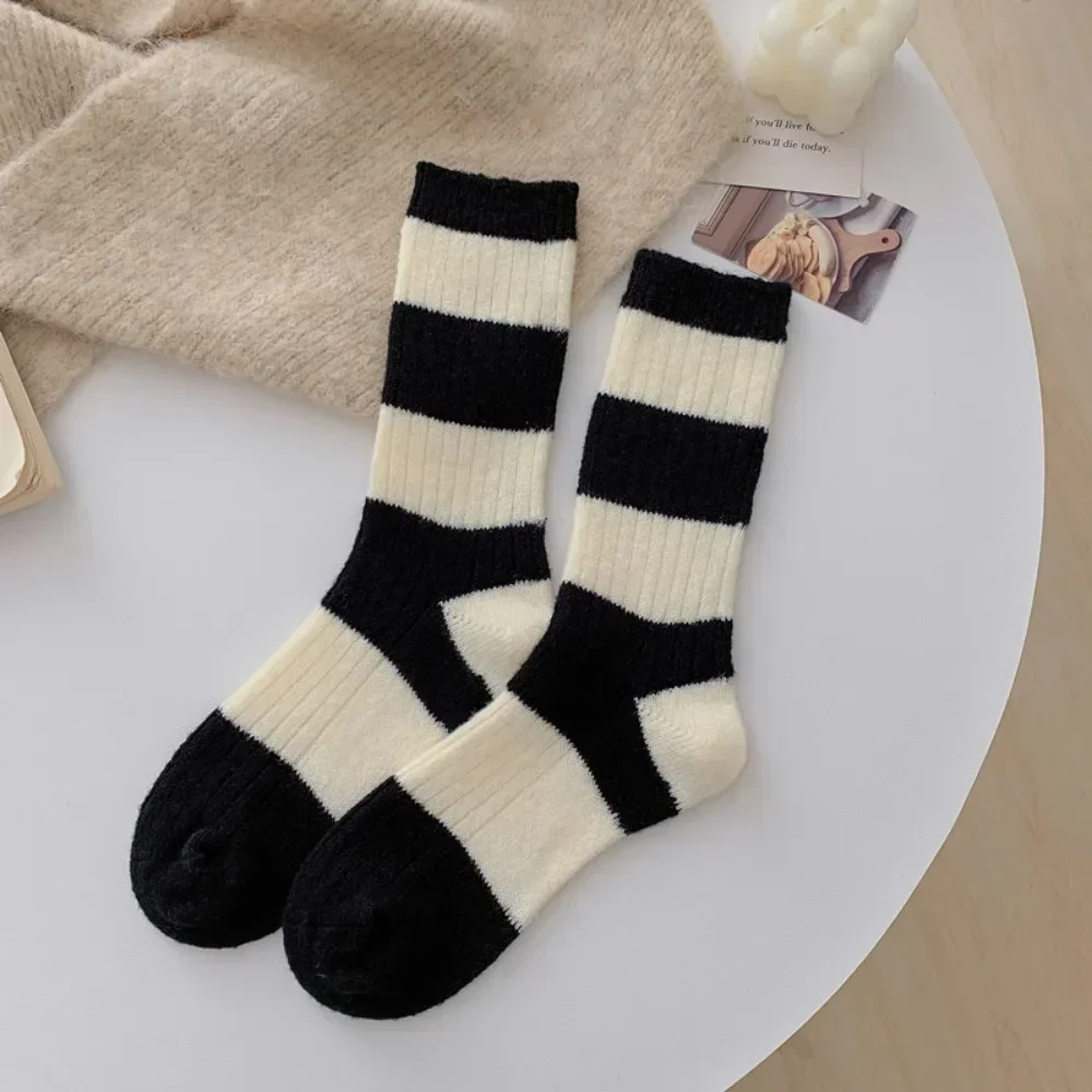 Women Korean Japanese Striped Cotton Socks Middle Tube Pile Sock Winter Thickened Insulation Wool Breathable Calcetines Mujer