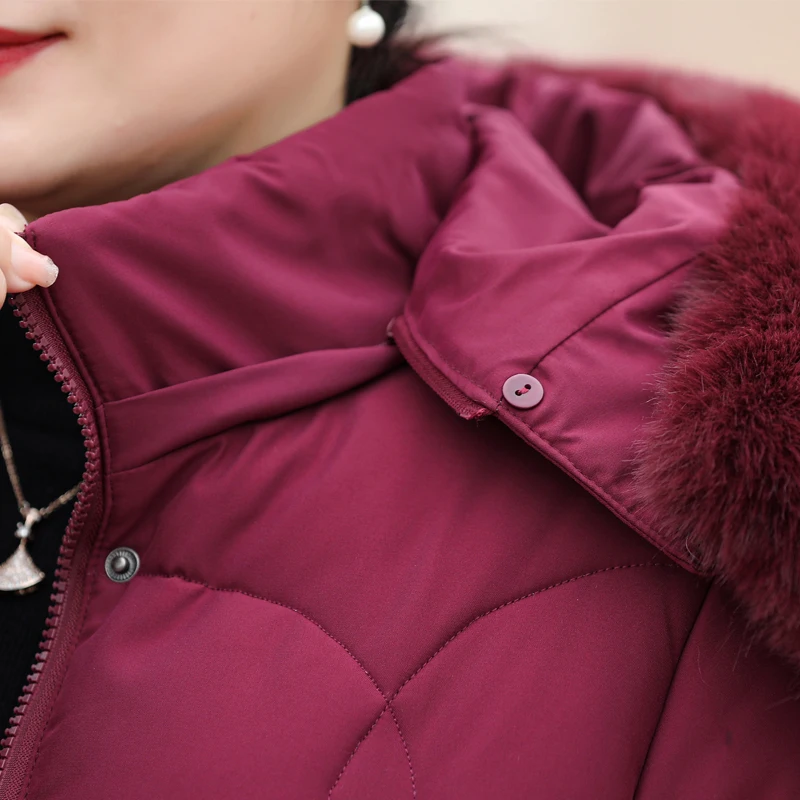 Chaquetas de invierno para mujer de mediana edad, elegante cuello de piel sintética, ropa de abrigo corta gruesa y cálida, Parkas holgadas con capucha para mujer