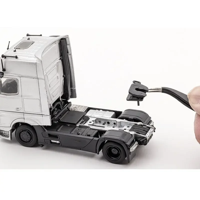 GCD 1:64 Actros Double Decker Car Trailer LHD Diecast Model Car - Image 6
