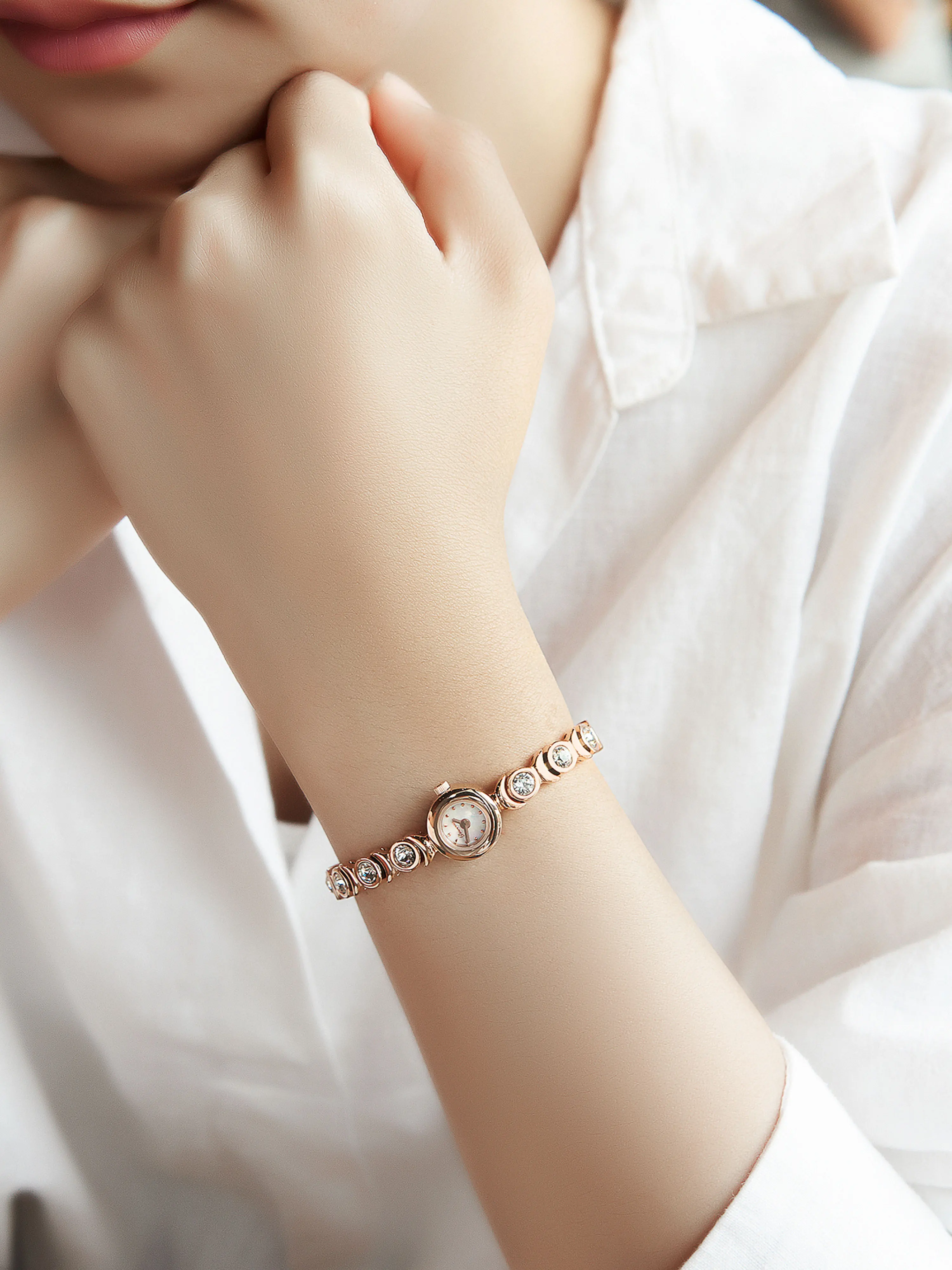 Davena Small 13.5mm Lady Watch Women's Mini Hours Fashion Bracelet Crystal Luxury Rhinestones Bling Girl Birthday Gift