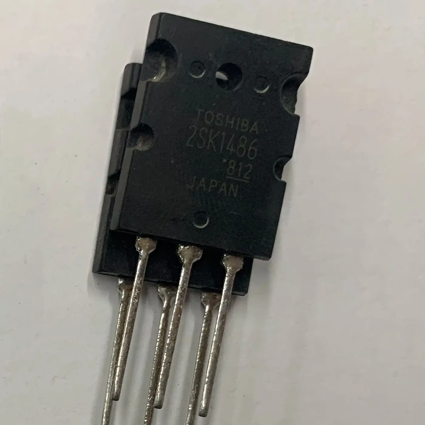2SK1486 Silkscreen TO3PL K1486  300V 32A  MOS Field Effect Transistor Used for High-speed high-current switch, chopper regulator
