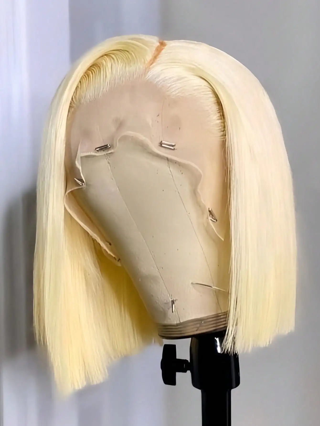 

613 Blonde Bob Lace Front Wigs Human Hair 13x4 HD Lace Front Wig For Women 150 Density Straight Bob Wigs Pre Plucked With Baby Hair For Women Silky Straight Summer Glueless Lace Front Wig For Daily Holiday