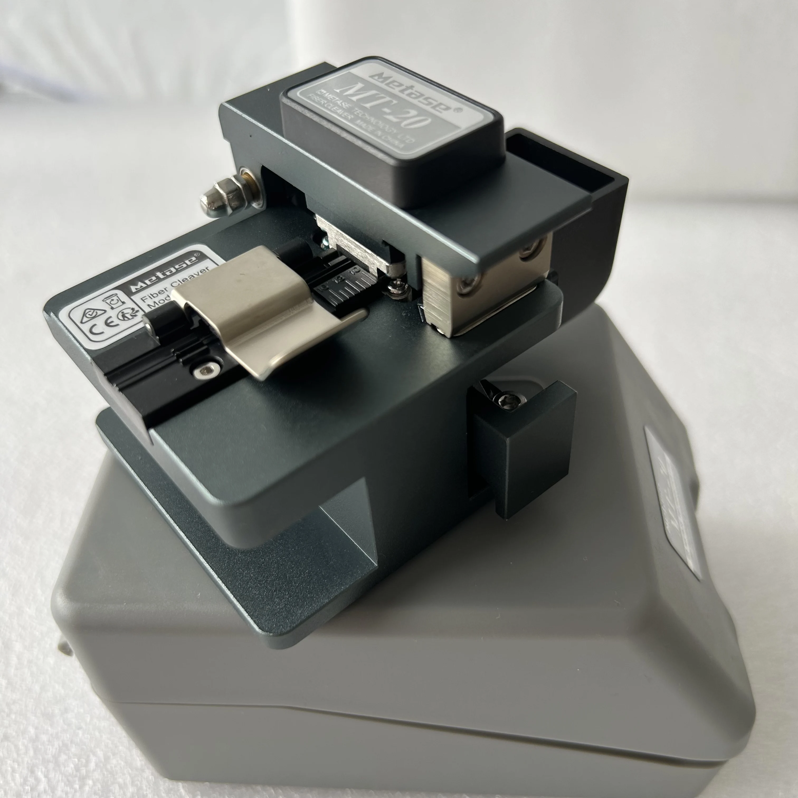 

High-precision Automatic Mt 20 Fiber Cleaver Optic Fiber Fusion Splicer Mini Cable Cutter MT-20 Cutting Knife with Good Quality