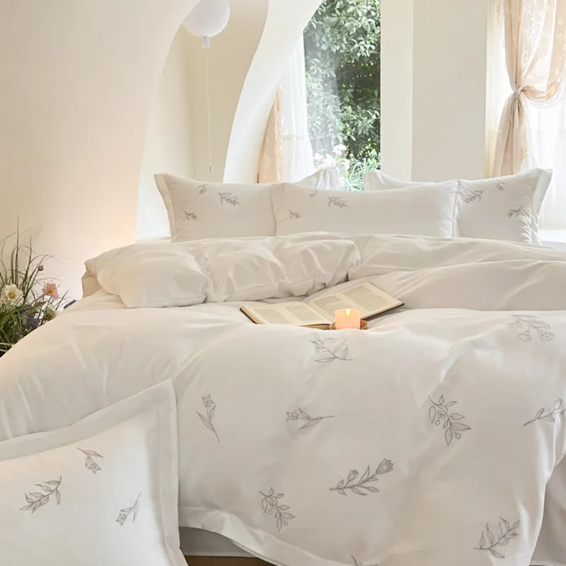Pure White Minimalist Style Duvet Cover Set, Elegant Wildflower Embroidered Pretty Botanical Quality Fabric 4Pcs Bedding Set