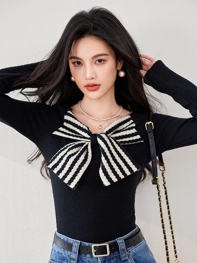2024 jesienno-zimowy sweter w paski z kokardką moda Harajuku Retro bluzki z dzianiny damskie Casual sweter z długim rękawem