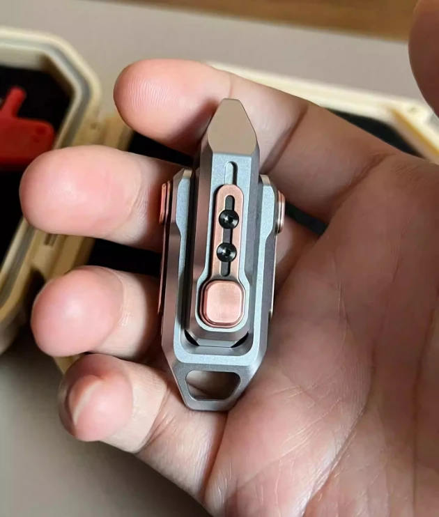 

Second-hand EDC WANWU hifiboy Stainless steel+red copper Slider PUSH EDC Decompression Toy