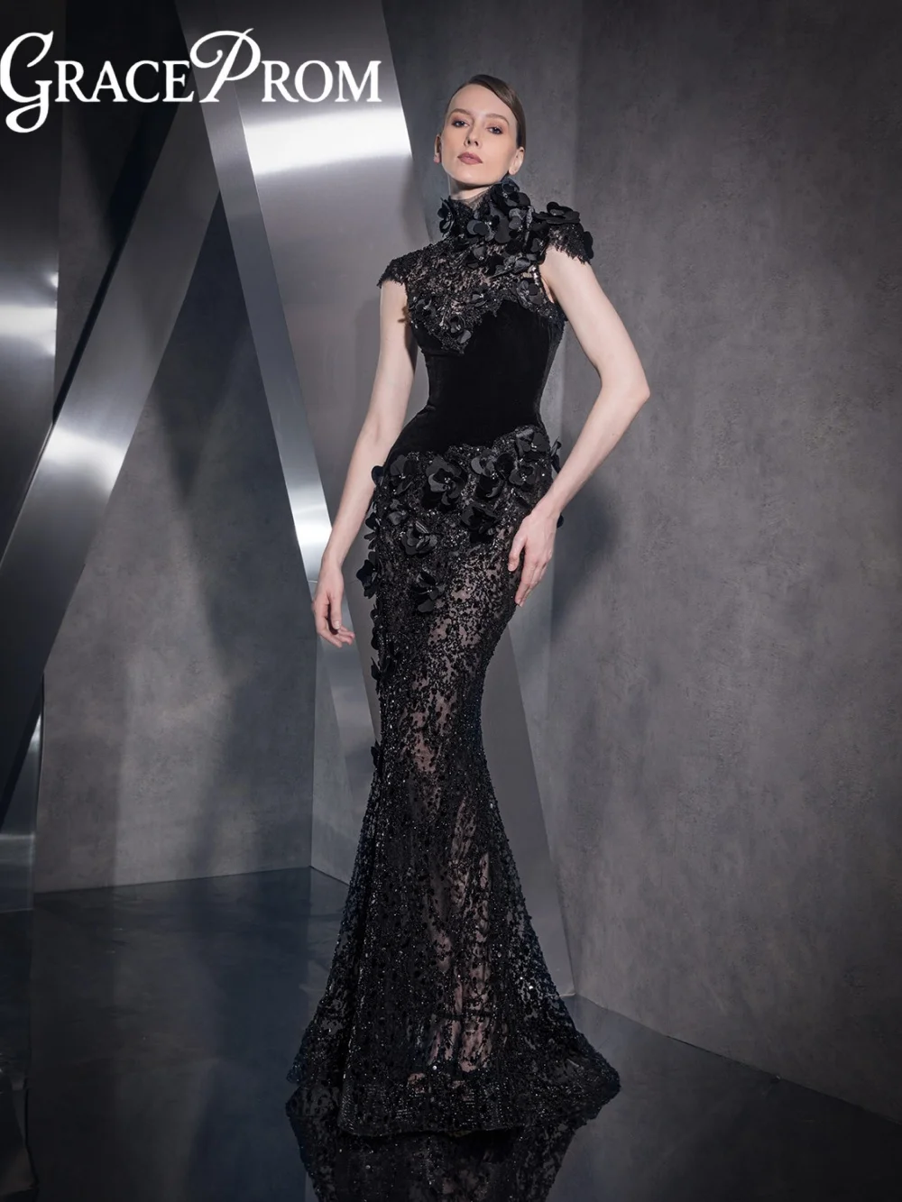 

Captivating Black Beaded Evening Dress With 3D Flower High Collar Sleeveless Wedding Party Gown Customized Elegant Banquet Gowns