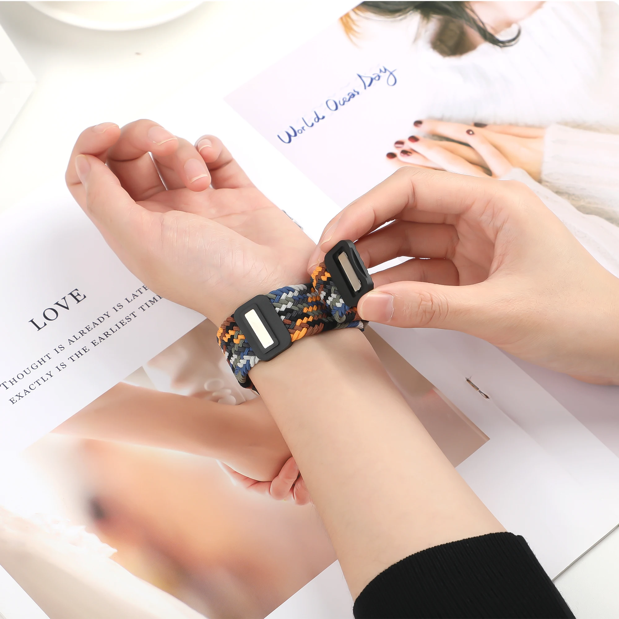 Apple Watch 밴드 용 땋은 스트랩 40mm 44mm 45mm 41mm 49mm 38mm Smartwatch 마그네틱 팔찌 iWatch 시리즈 10 se 7 8 9 Ultra 2