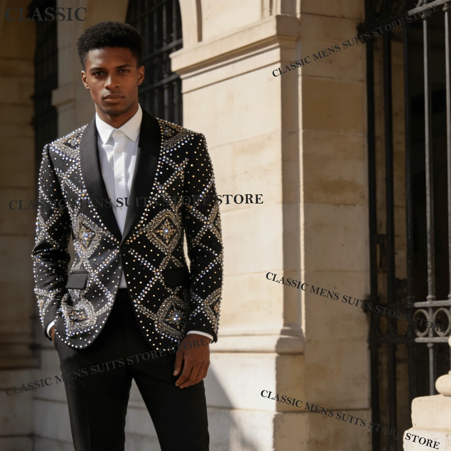 

Elegant Tuxedos Men Suits Sparkling Diamond Decoration Customized Peaked Lapel Groom 2Pieces Set Wedding Male Prom Blazers suit