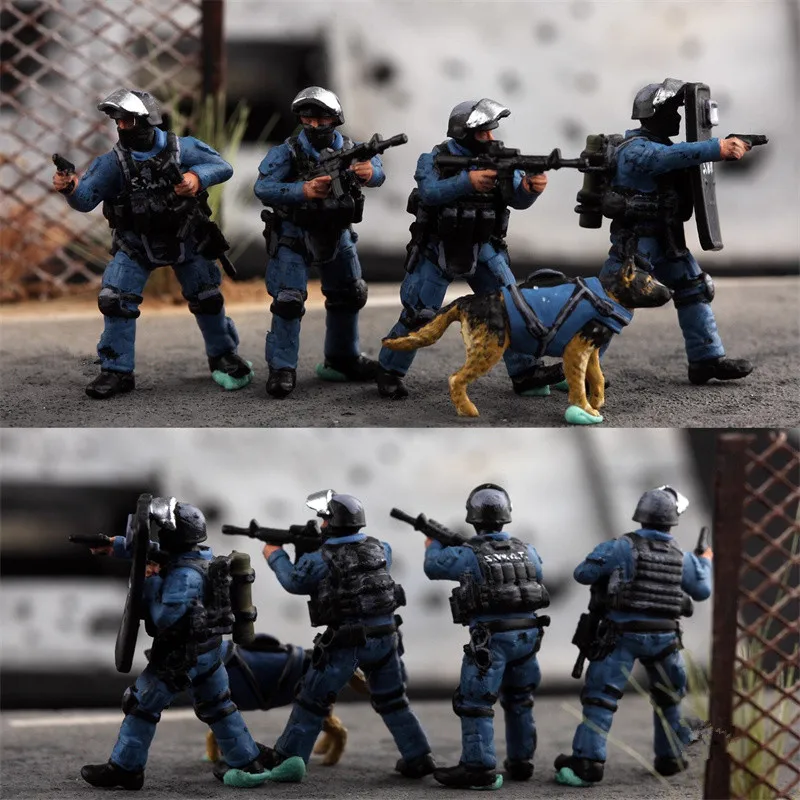 

1:72 Model Painted SWAT Special Forces Counter Team Consisting of 4 Soldiers And Dog Soldiers Figure DIY Scene Accessory Fans