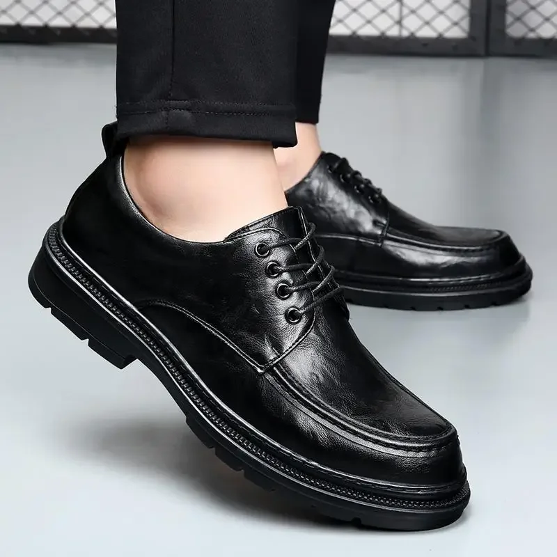 Elegante abito da uomo firmato da uomo classico vestito Derby nero scarpe da lavoro in pelle da sposa