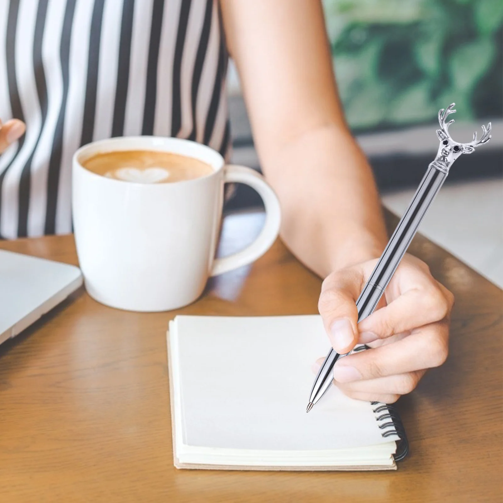 

4Pcs Elk Design Ballpoint Pens Smooth Writing Metal Pens Students School Office Creative Gift Stationery Holiday Party Favor