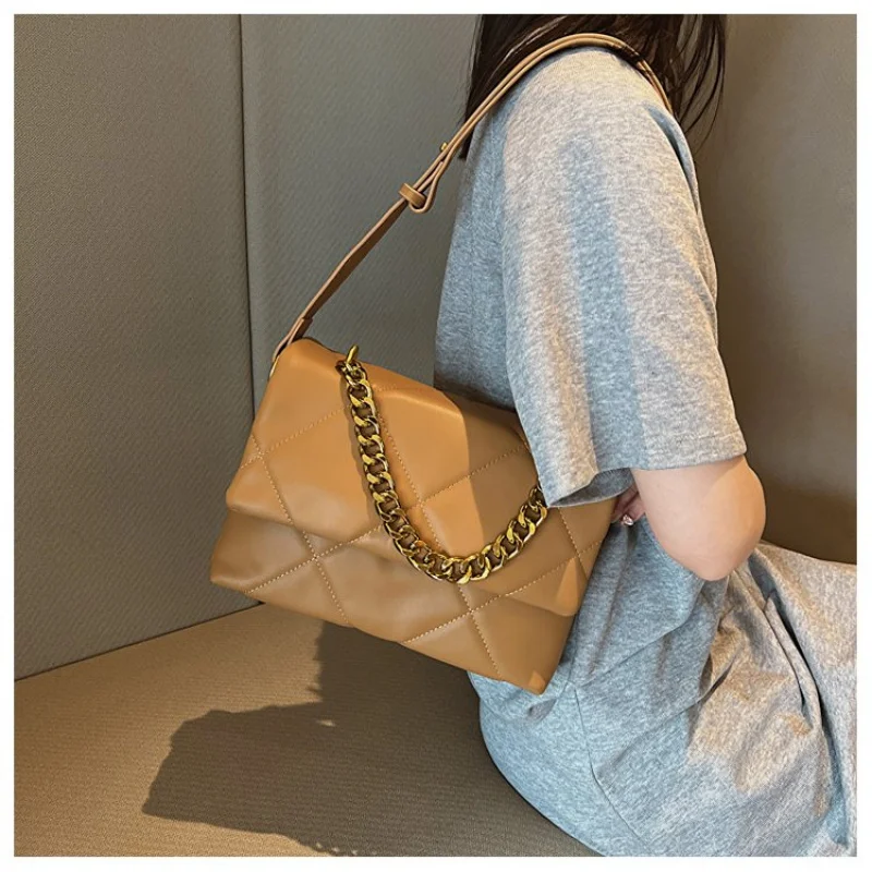 

High-End Ladies Handbag Crafted From Geo-Printed Leather Featuring Casual Simple Vintage And Paris High-End Daily Style