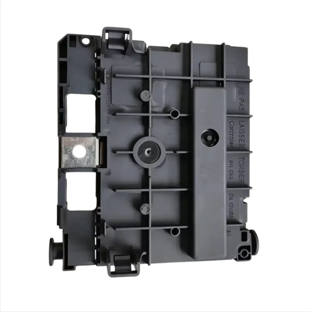 9664055780 9664826080 9661708280 9661087080 9659741880 6500FH 9666767380 L04/L11 Fuse Box For Peugeot Low Configuration BSM L11