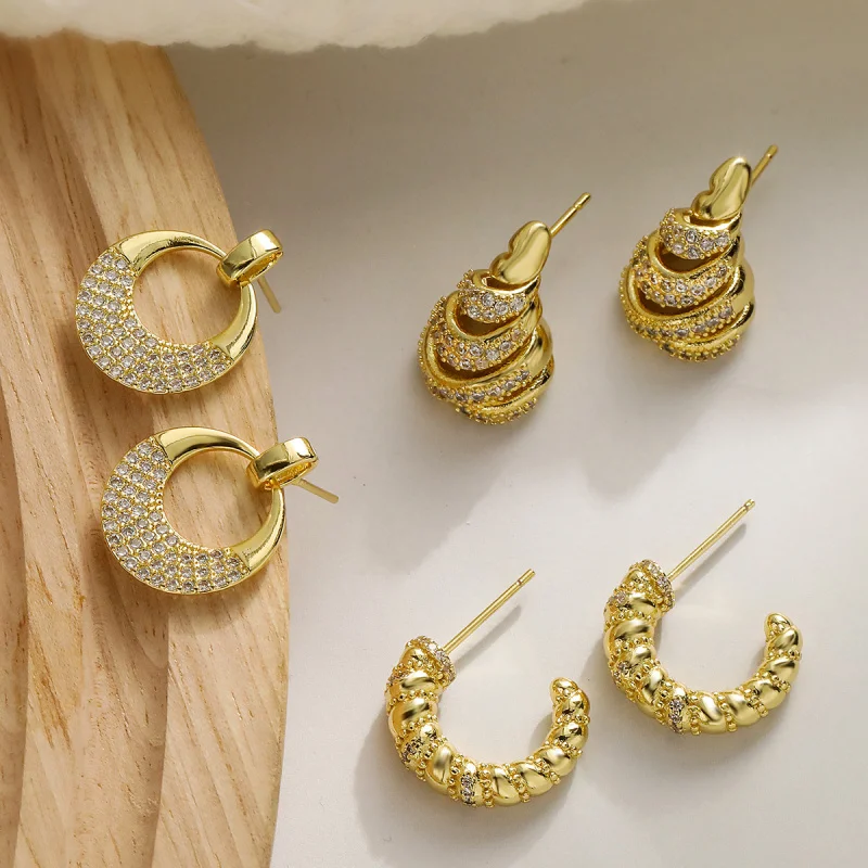 

European and American Style Copper Plated 18K Gold Zircon Geometric for Women, Unique Retro Personality Earrings New