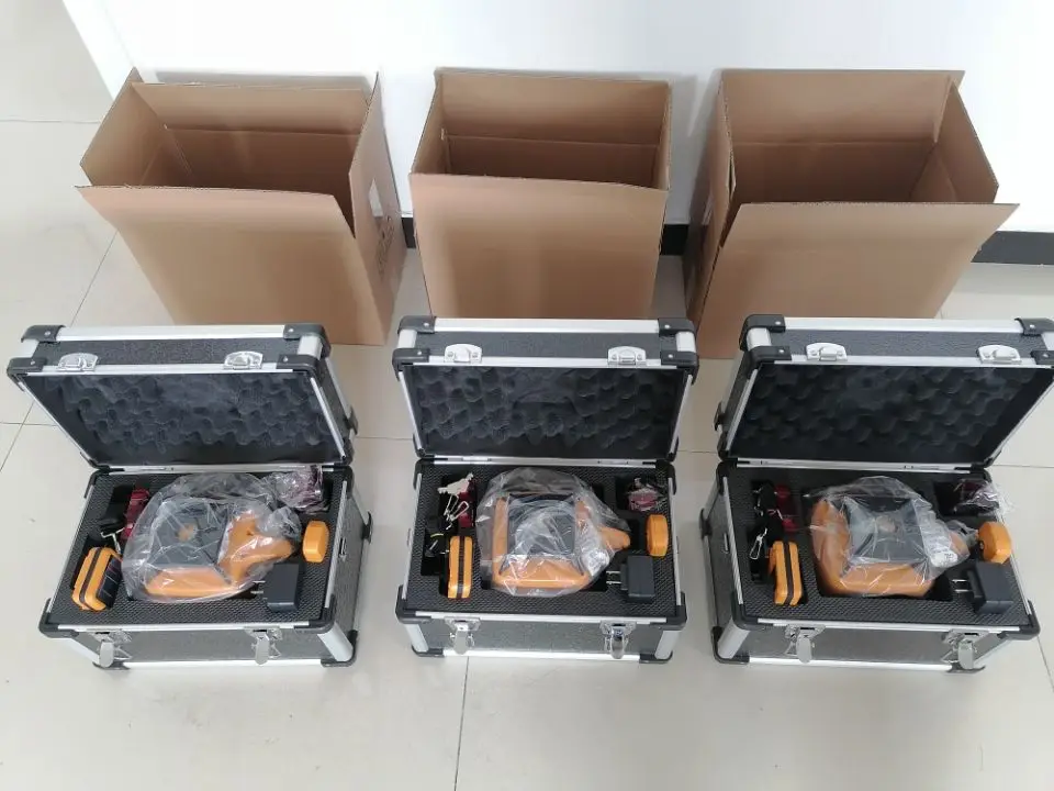 เครื่องจักรกลการเกษตร สีเขียว 1000 เมตร หมุนได้ รุ่น LRE203