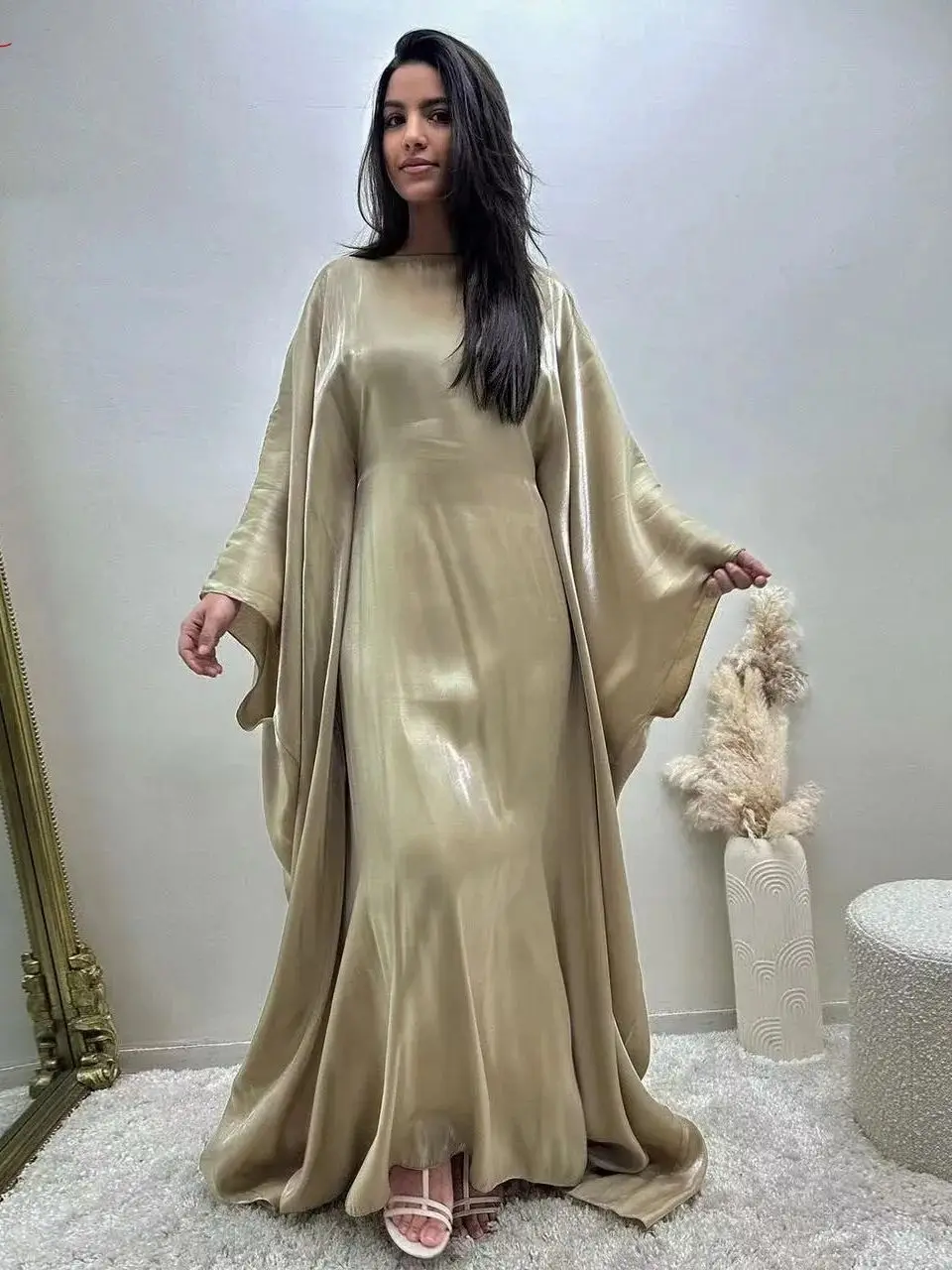 

Fashion Shiny Bat sleeved Muslim Dress Robe Syari Female Full Length Butterflies Abaya Muslim Dress Worship Service Abaya wy2001