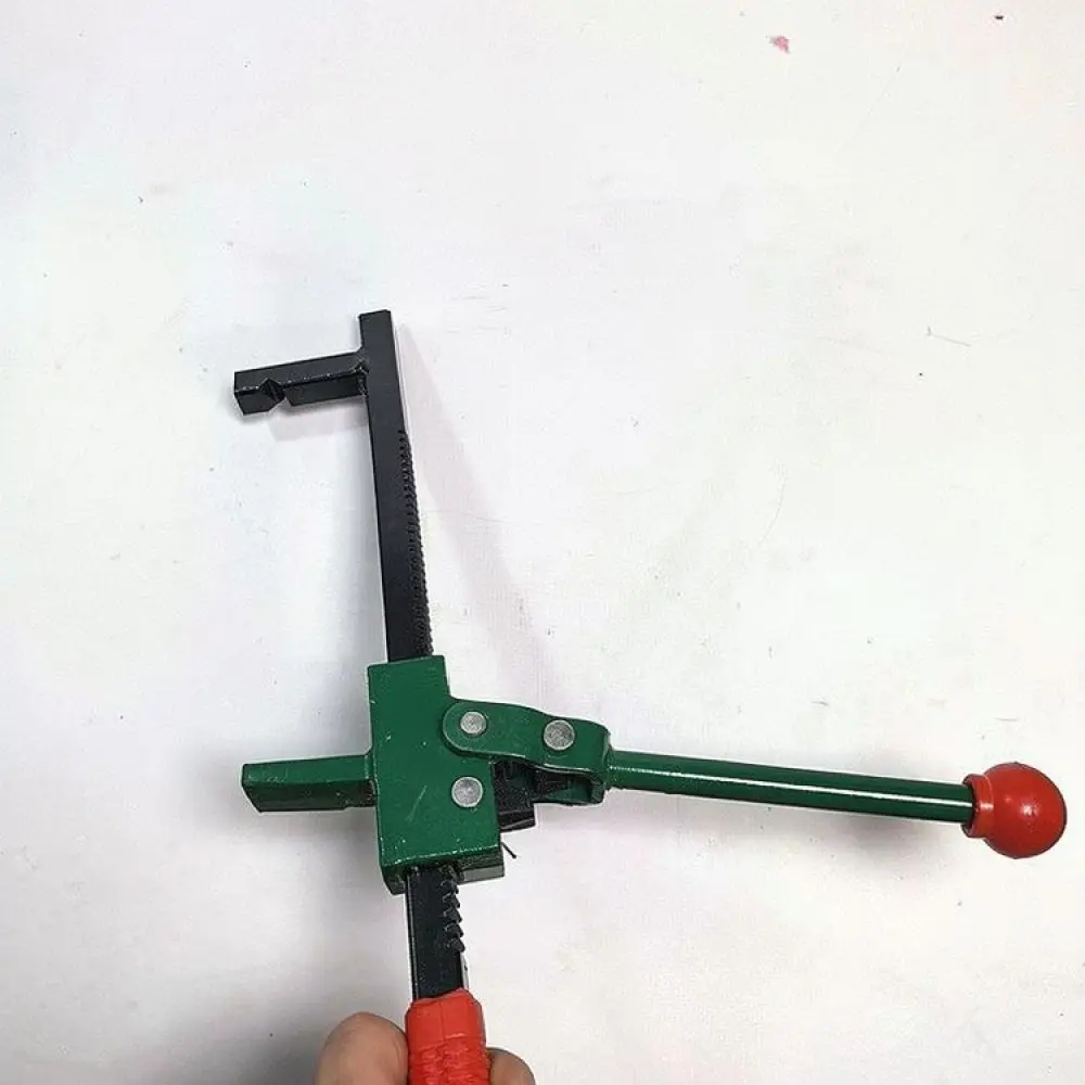 Manual Chain Link Fence Stretcher Tool For Stadium Perimeter Mesh Installation Professional Wire Tightening Device