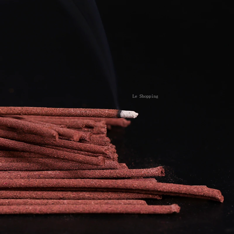 عصا بخور طبيعية مصنوعة يدويًا تدوم طويلاً للمنزل والمكتب الداخلي يقدم المعبد البخور البوذي لتنقية عصا جوس الهوائية