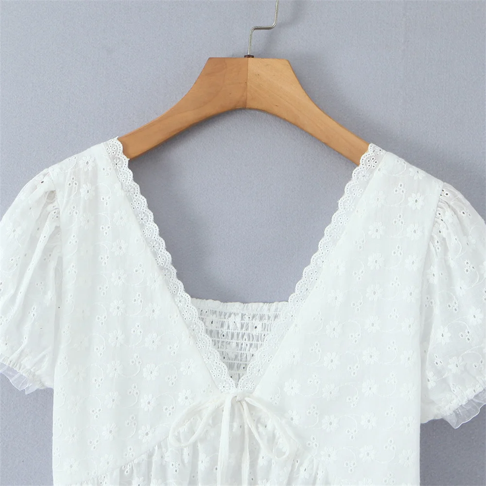 Frauen sommer neue lässig kurzarm V-ausschnitt patchwork spitze hohl stickerei spitze up blase hülse kurze top