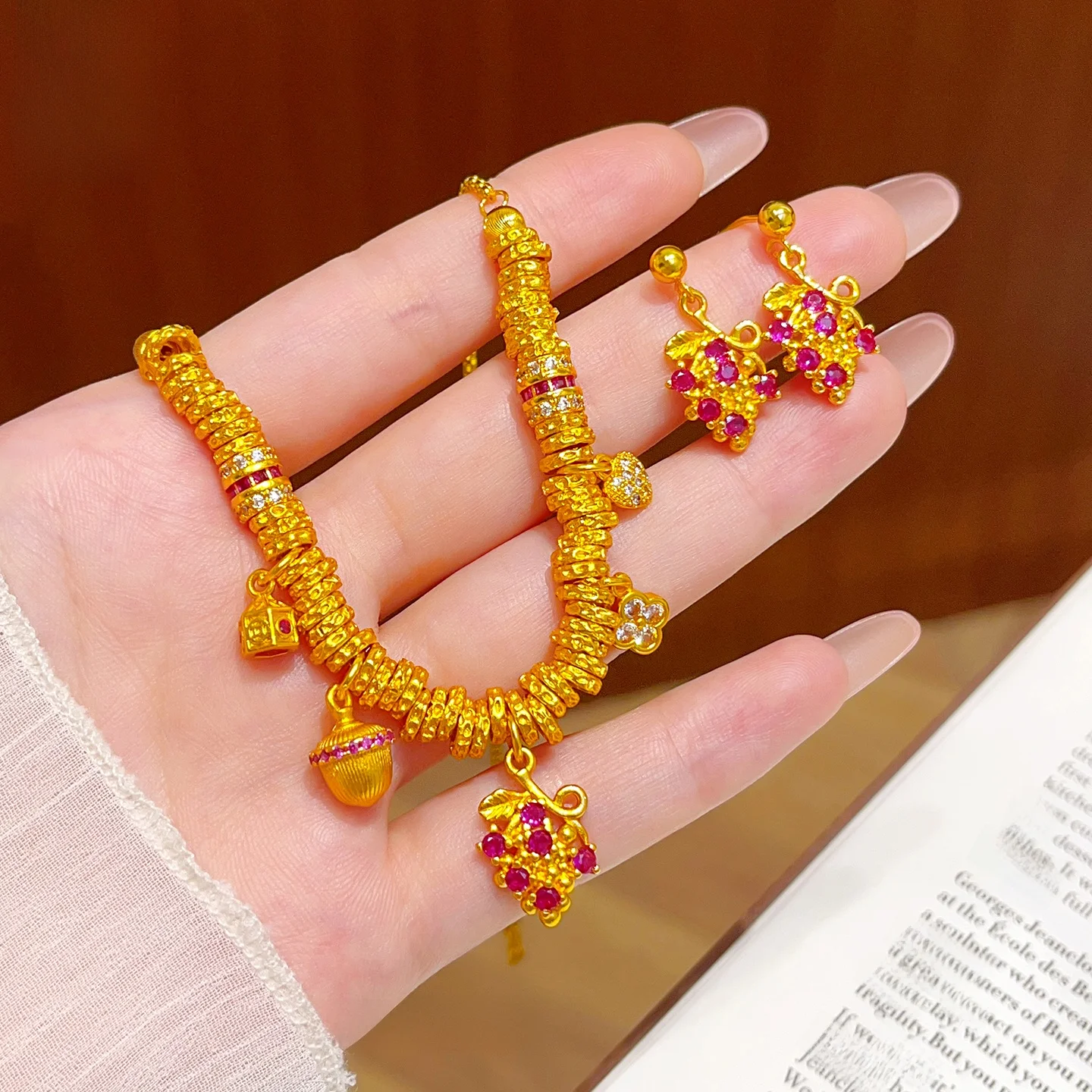 conjunto-de-colar-e-brincos-elegante-em-ouro-areia-com-trevo-de-quatro-folhas-joias-de-luxo-de-metodo-tradicional-presente-de-moda-para-namorada