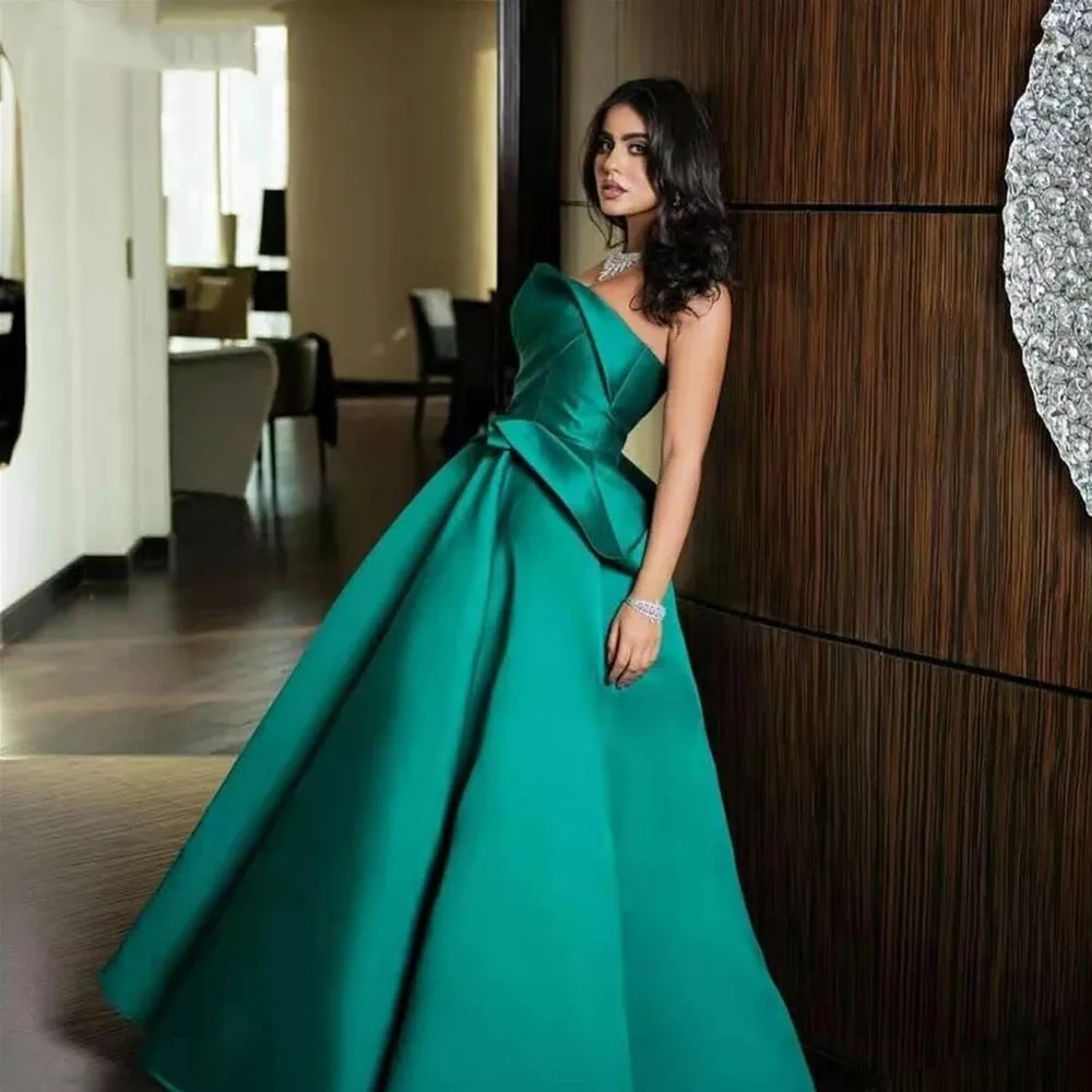 

Emerald Green Satin Evening Dresses Strapless Pleated Arabic Women Formal Prom Gowns Night Party Wedding Guest Robe De Soiree