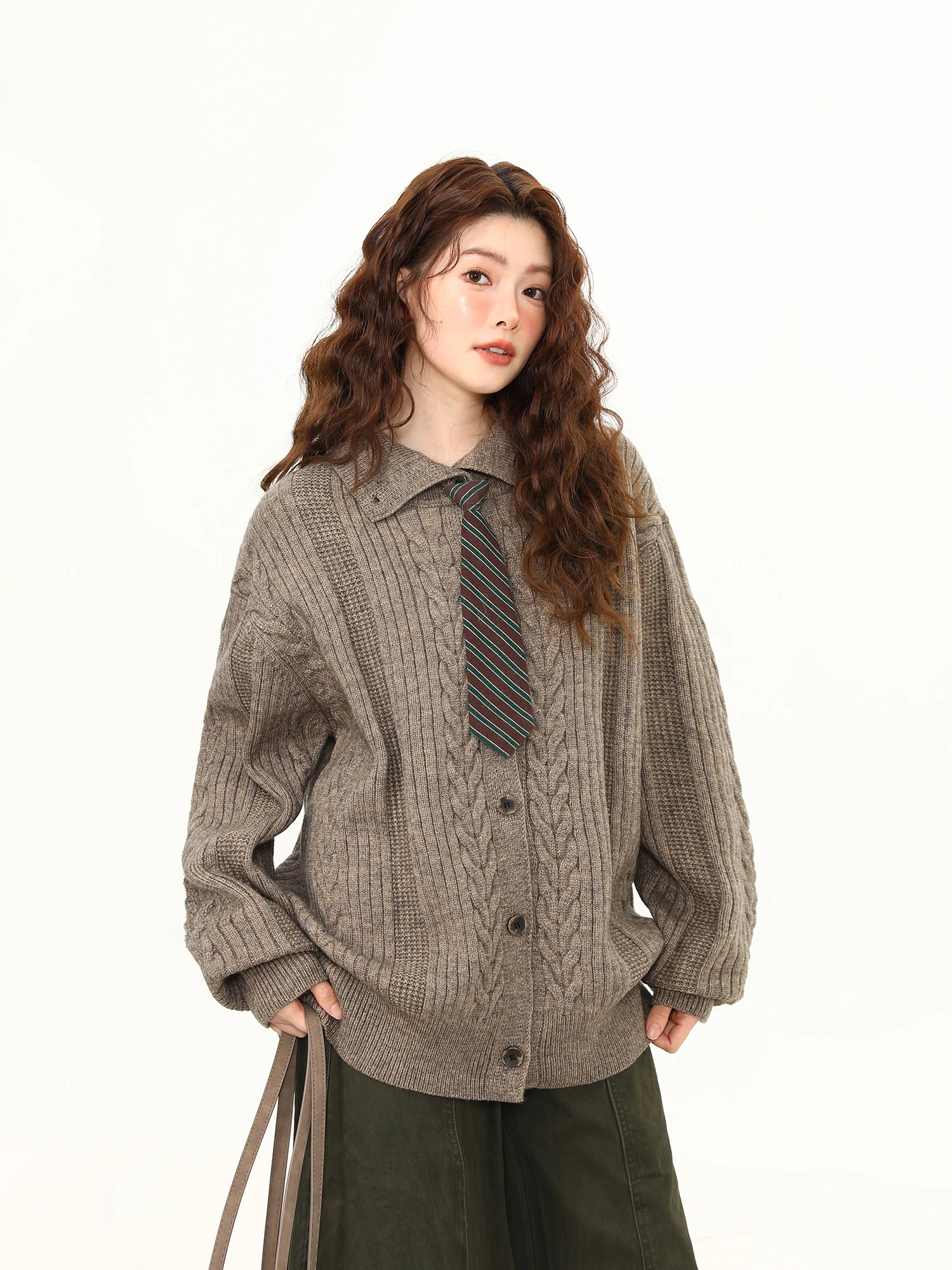 

Женский свободный вязаный свитер Wildern Azi в винтажном стиле преппи, осенне-зимний открытый кардиган, удобная уличная одежда