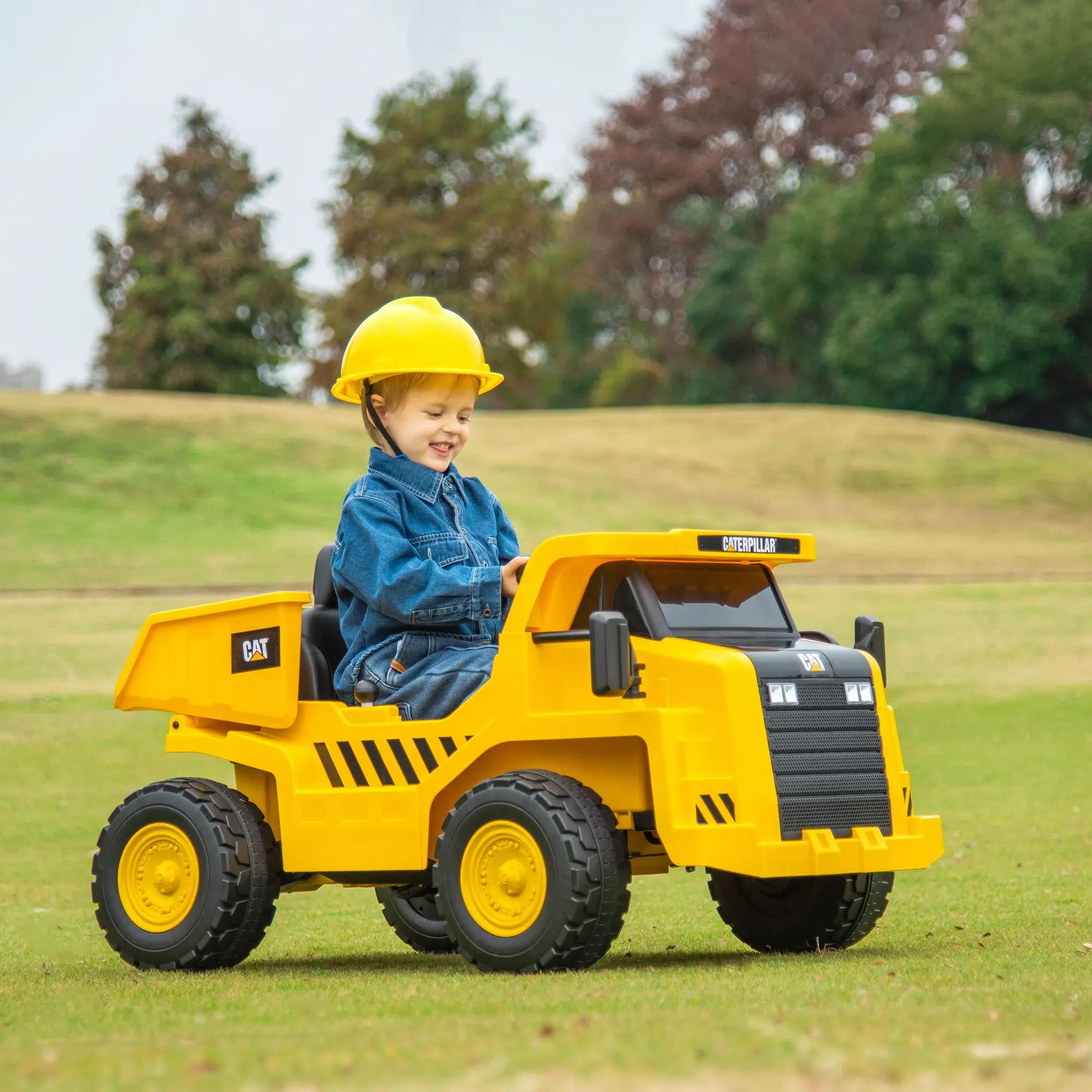 Jazda na wywrotce 12 V z pilotem dla rodziców, licencjonowana koparka dla dzieci Caterpillar z wiadrem, łopatą, muzyką i głośnikiem