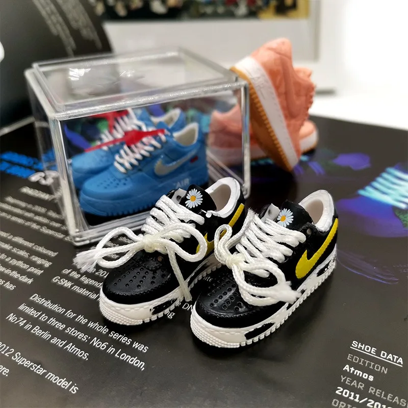 Shoe mold, No. 1 mini 3D three-dimensional basketball shoes, transparent display box, car ornament, home display