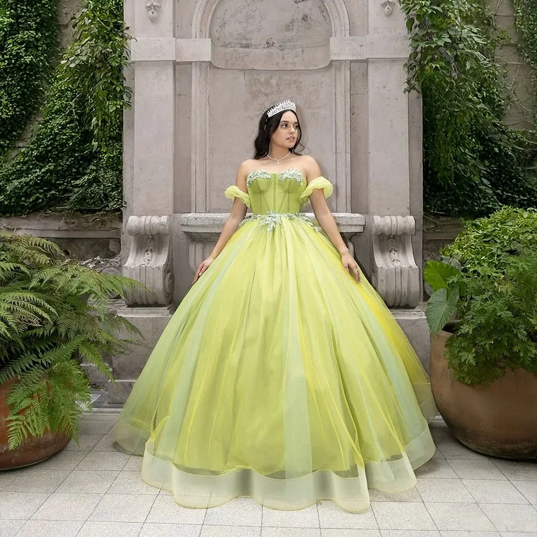 

Зеленое бальное платье по индивидуальному заказу для женщин, платья принцессы с сердечками и пятнами Quinceanera, кружевные аппликации, вечерние платья